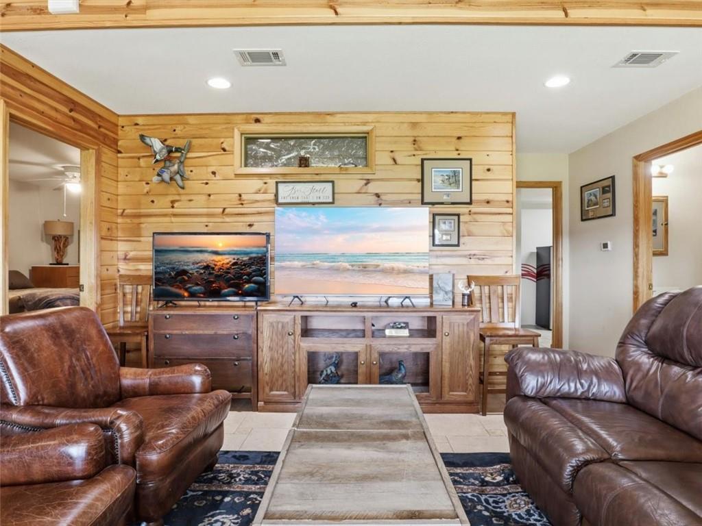 21756 Flippin Road Property Photo 8