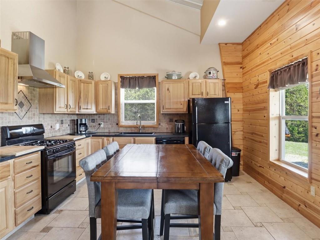 21756 Flippin Road Property Photo 10