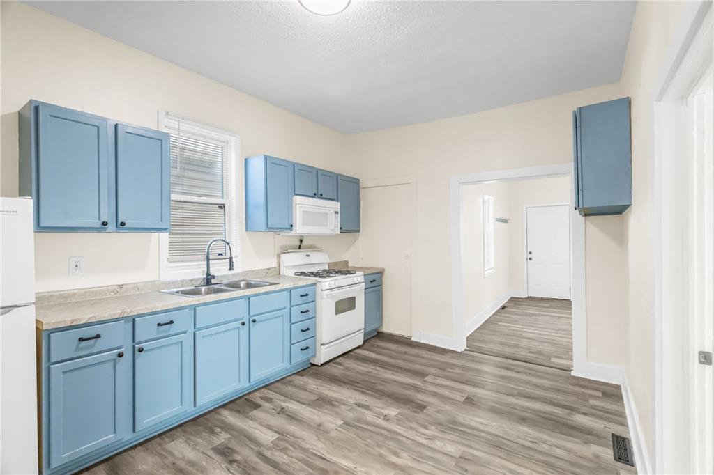 210 Osage Street Property Photo 6