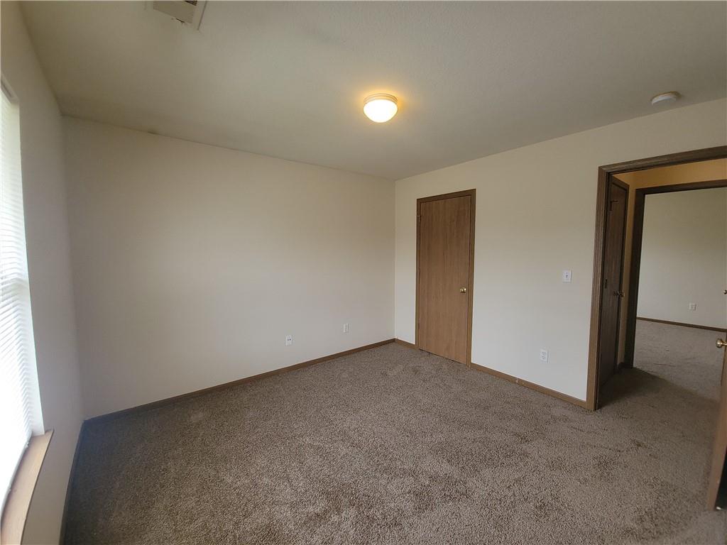 165 & 167 Nw Woodbury Drive Property Photo 10