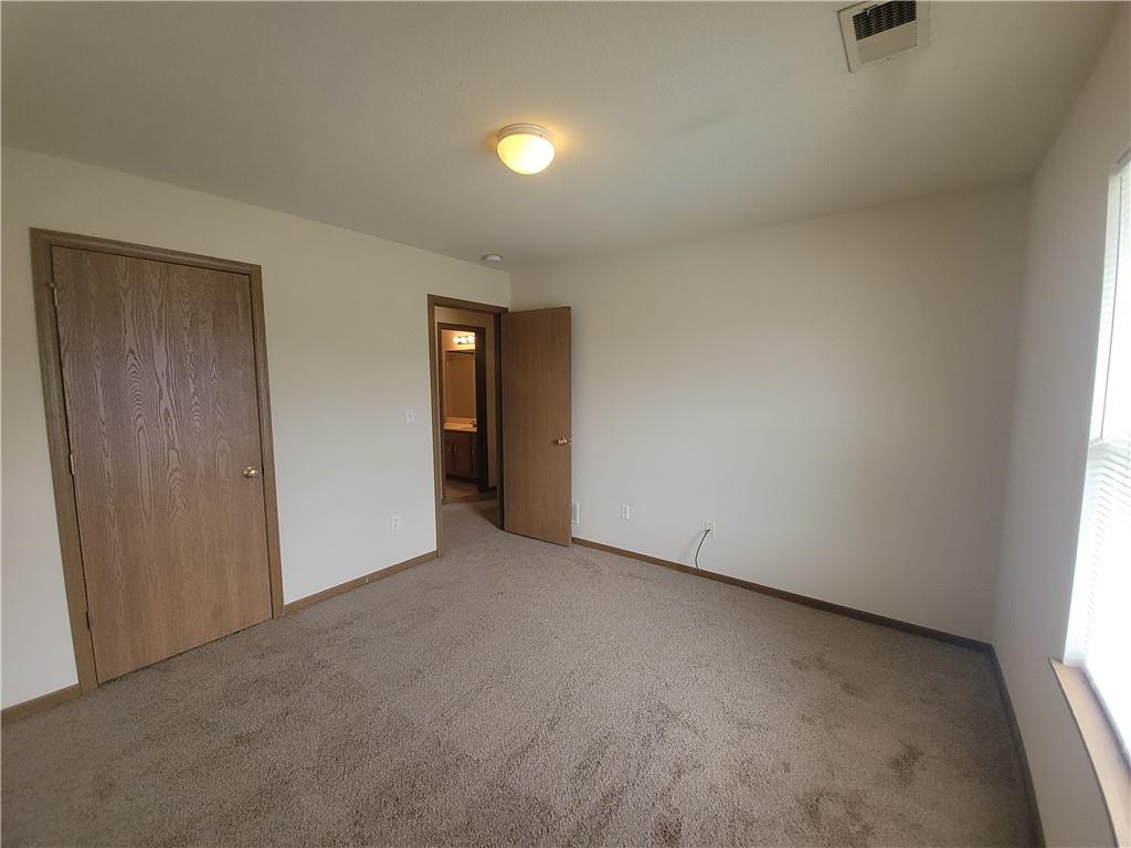 165 & 167 Nw Woodbury Drive Property Photo 11