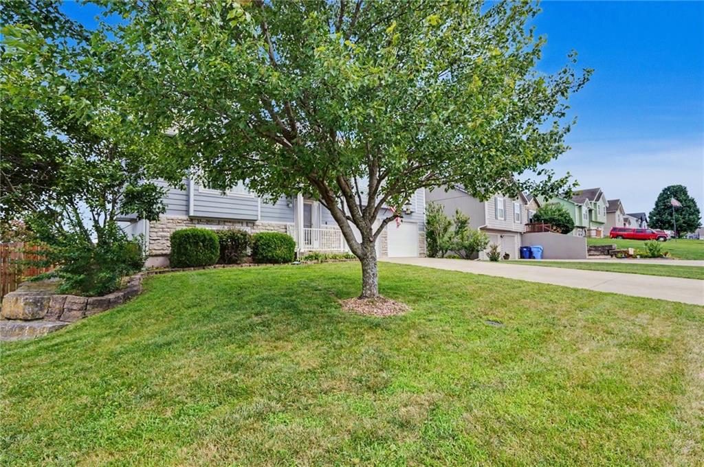 953 N Hickory Drive Property Photo 3
