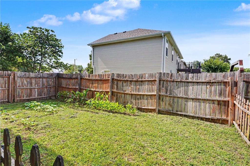 953 N Hickory Drive Property Photo 32