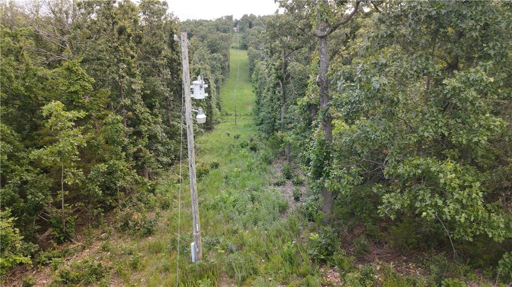 942 Se 1125 Private Road Property Photo 4