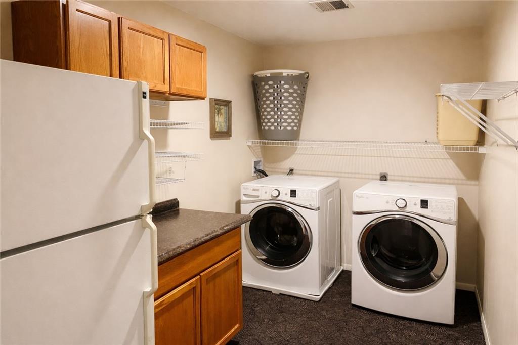 3907 Ne Beach Road Property Photo 8
