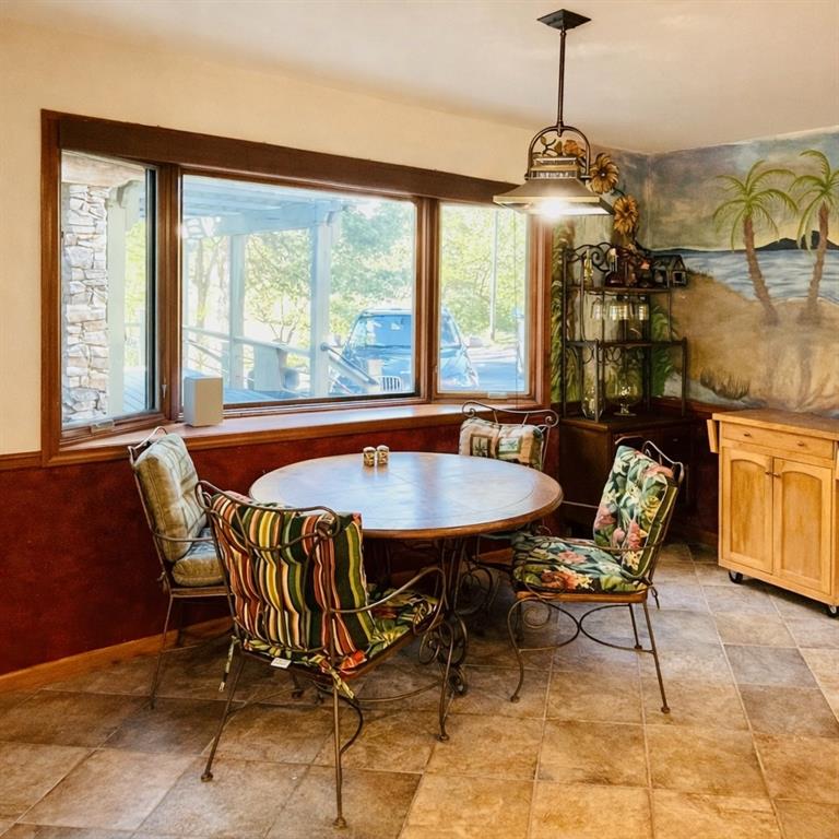 3907 Ne Beach Road Property Photo 10