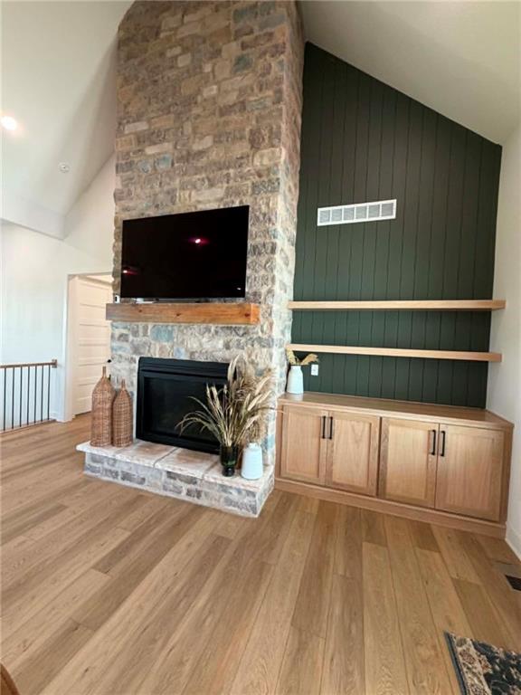 2 Se Woodview Rd N/a Property Photo 18