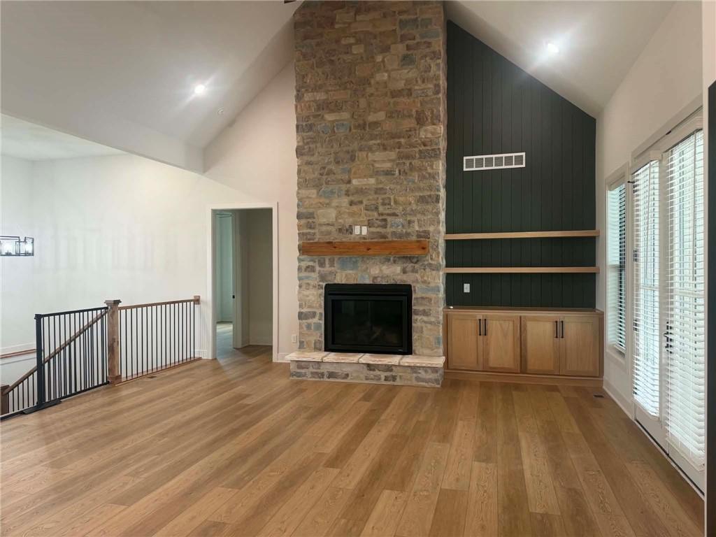 2 Se Woodview Rd N/a Property Photo 19