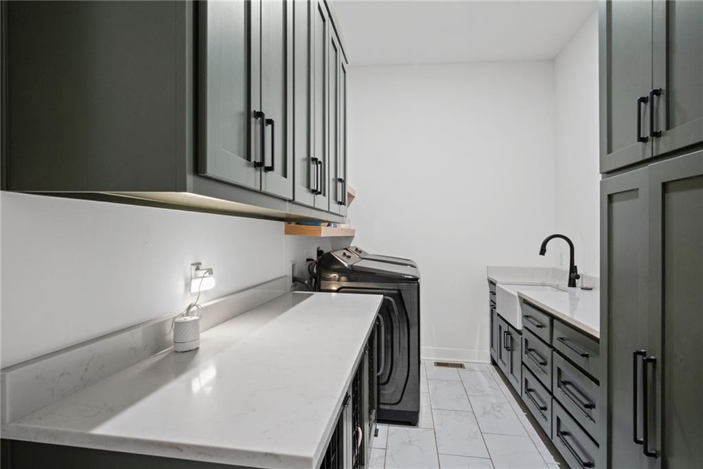2 Se Woodview Rd N/a Property Photo 44