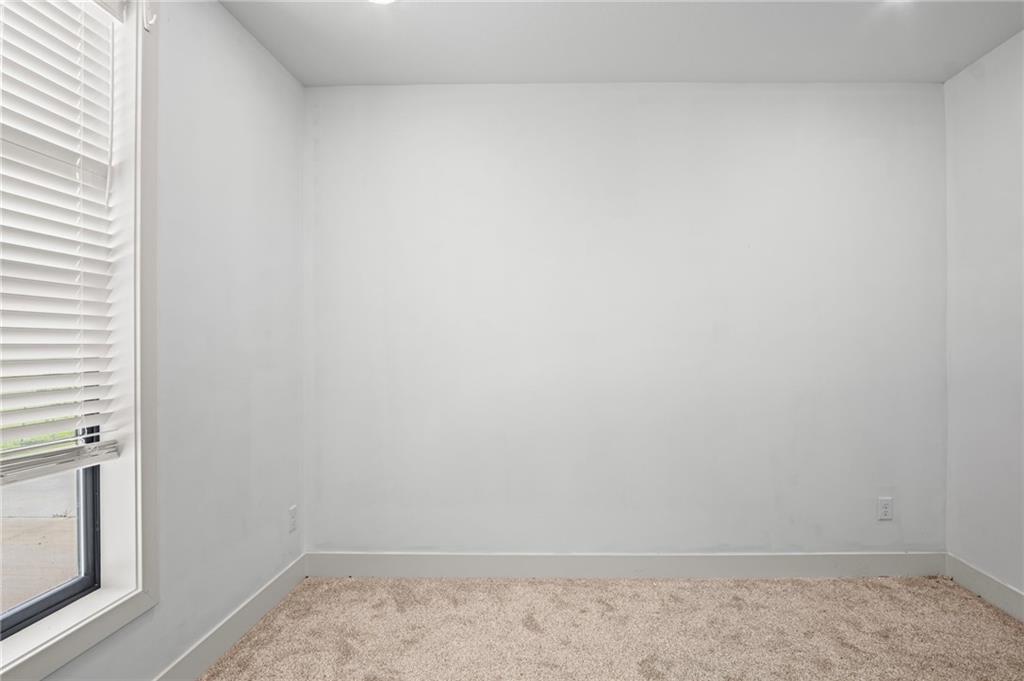 2 Se Woodview Rd N/a Property Photo 54