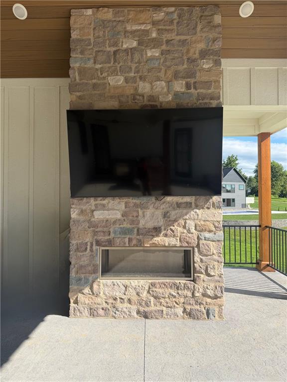 2 Se Woodview Rd N/a Property Photo 73