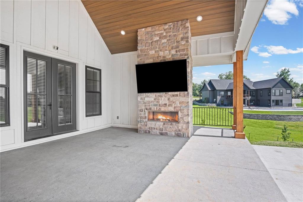 2 Se Woodview Rd N/a Property Photo 73