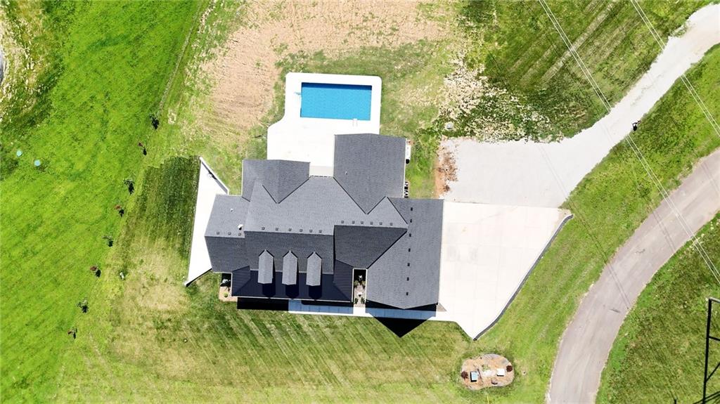 2 Se Woodview Rd N/a Property Photo 83