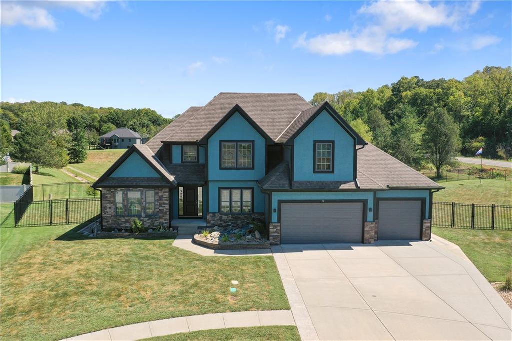 3221 S Mize Ridge Court Property Photo 2