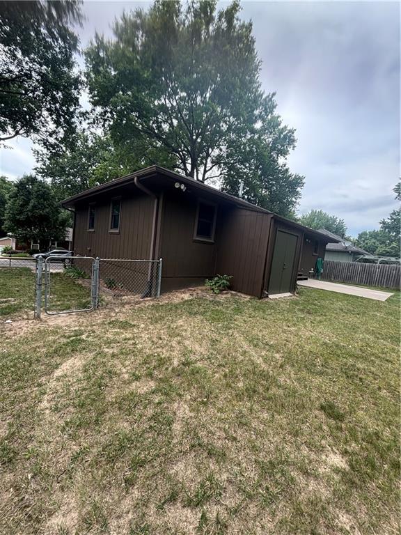 3209 N 36 Terrace Property Photo 7