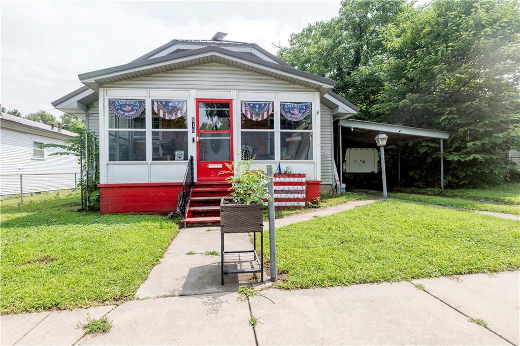 819 E Poplar Street Property Photo 1