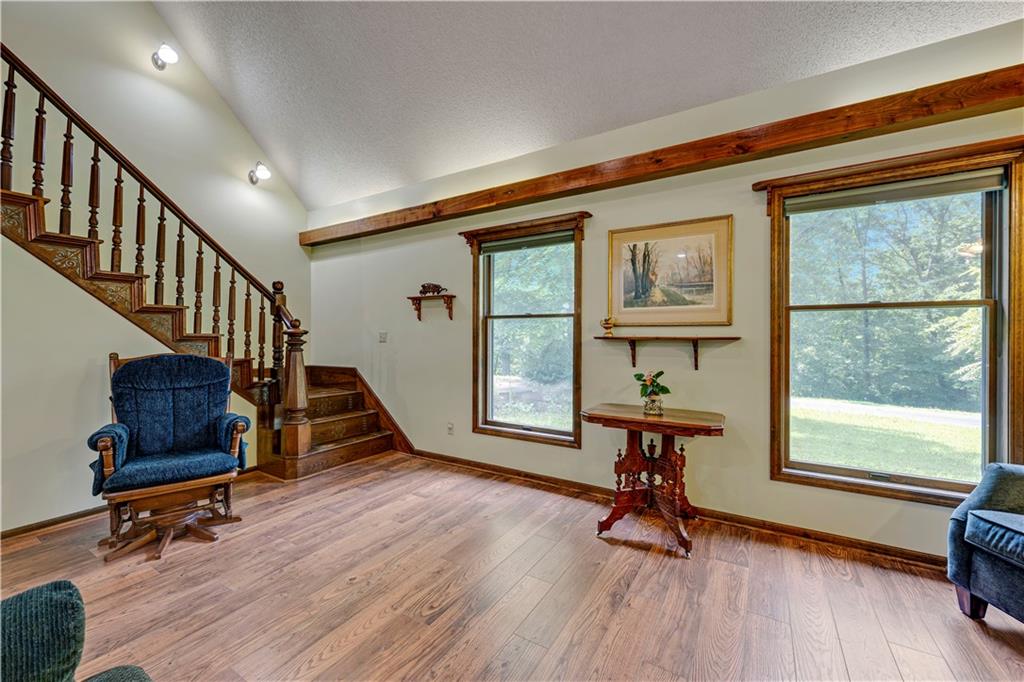 7201 Snow Drive Property Photo 16