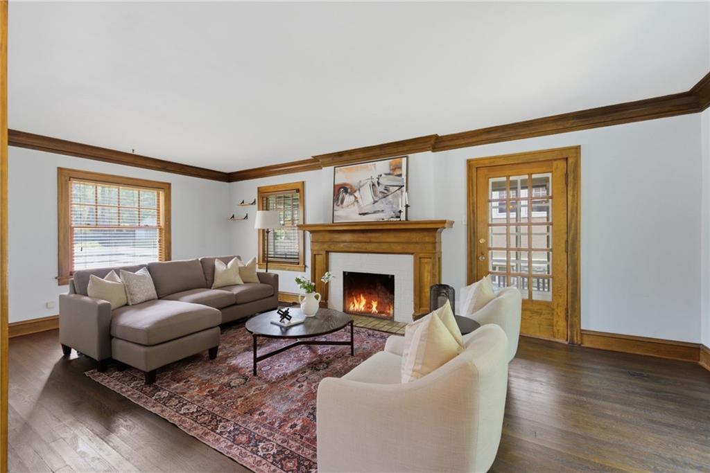 5811 Charlotte Street Property Photo 7