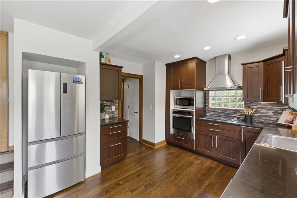 5811 Charlotte Street Property Photo 13