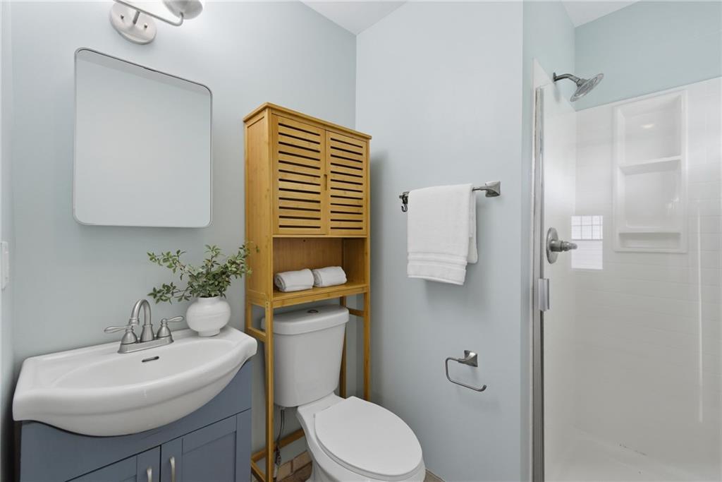 5811 Charlotte Street Property Photo 24