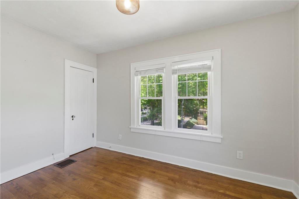 5811 Charlotte Street Property Photo 26
