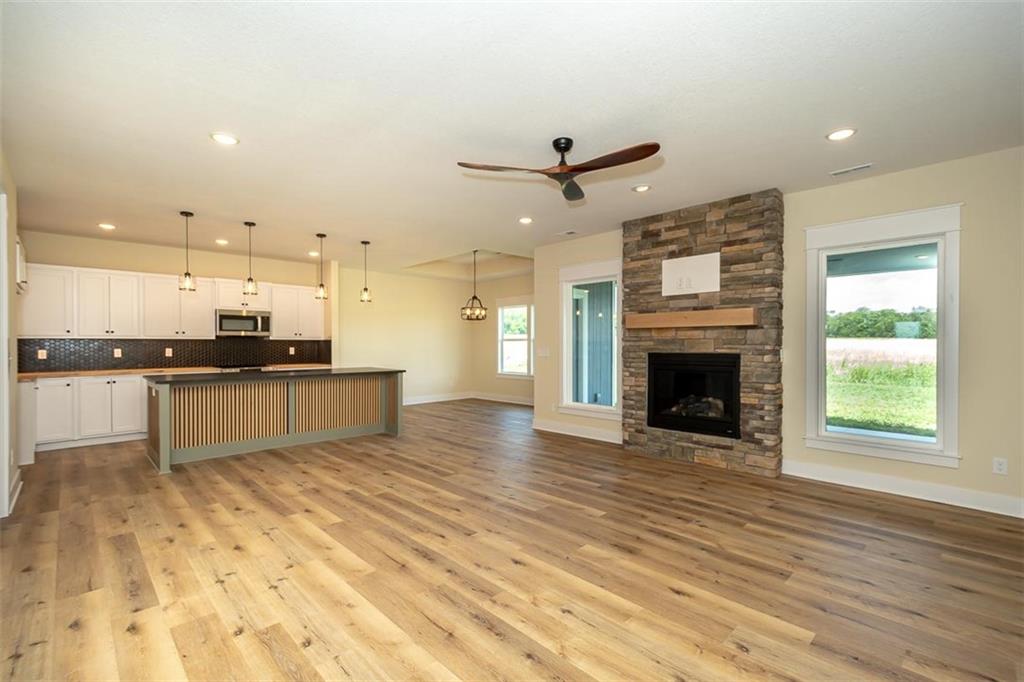 1018 Bluestem Circle Property Photo 6