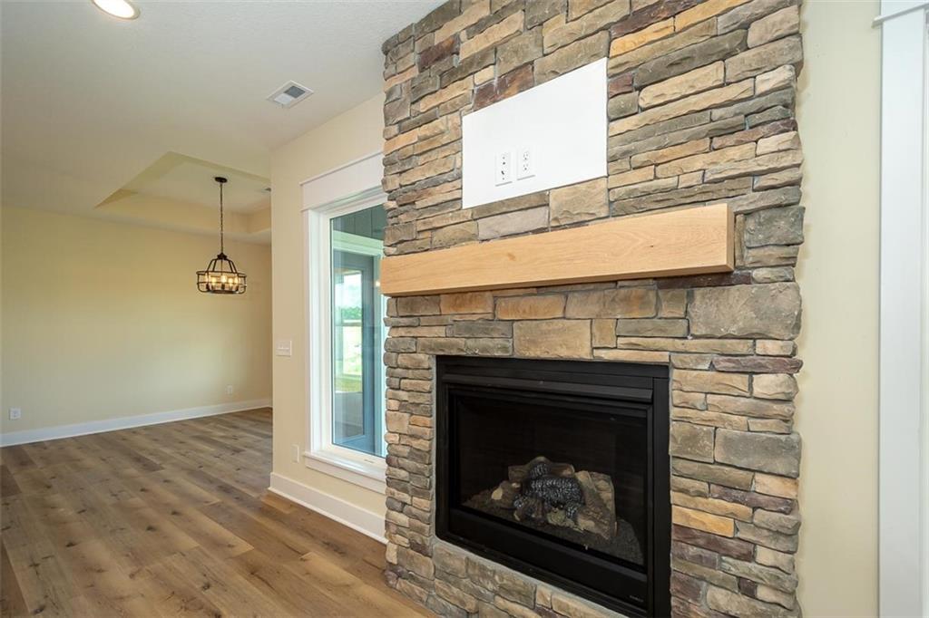 1018 Bluestem Circle Property Photo 9