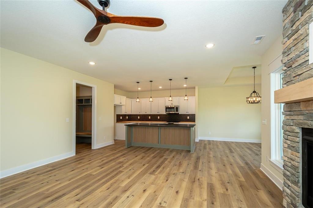 1018 Bluestem Circle Property Photo 10