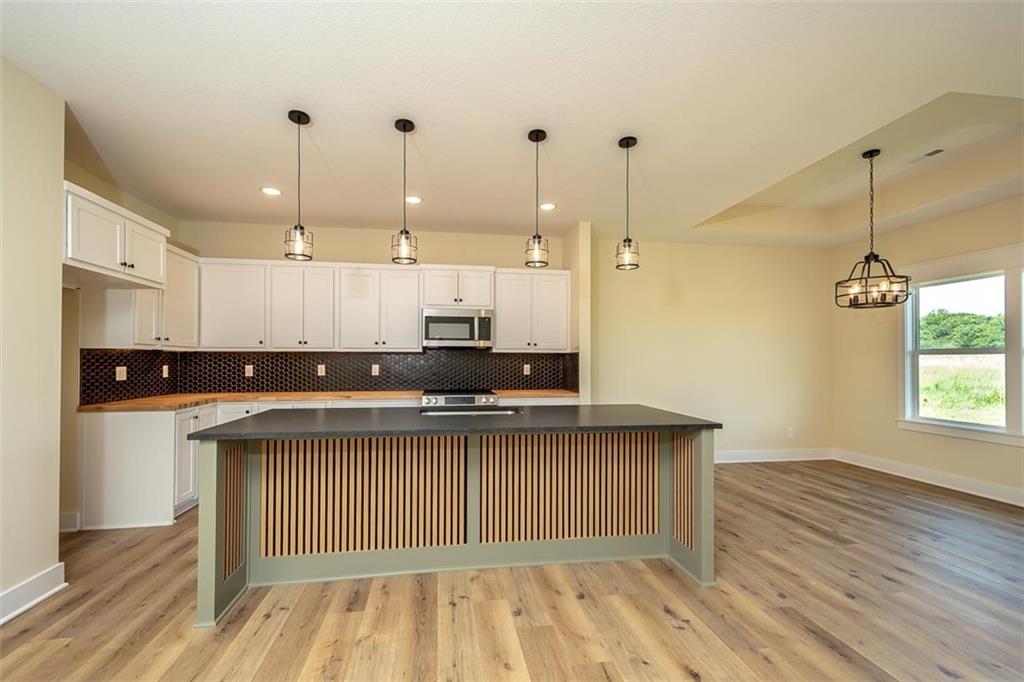 1018 Bluestem Circle Property Photo 12