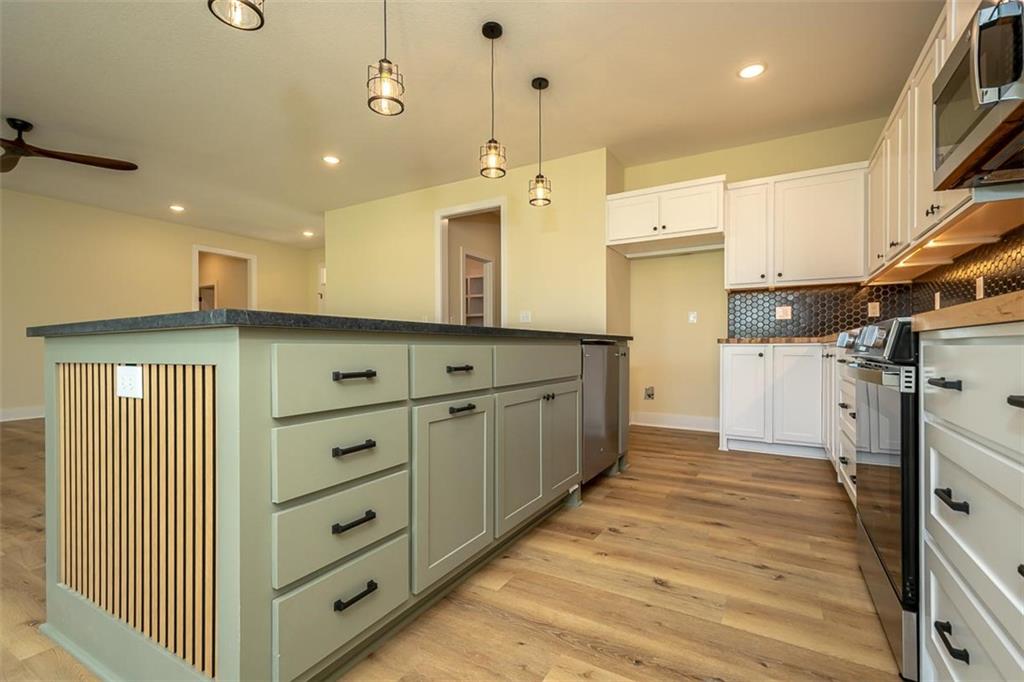 1018 Bluestem Circle Property Photo 15