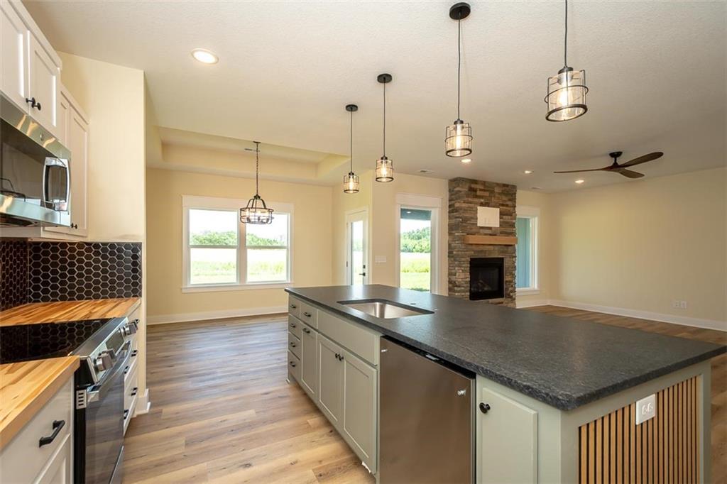 1018 Bluestem Circle Property Photo 17