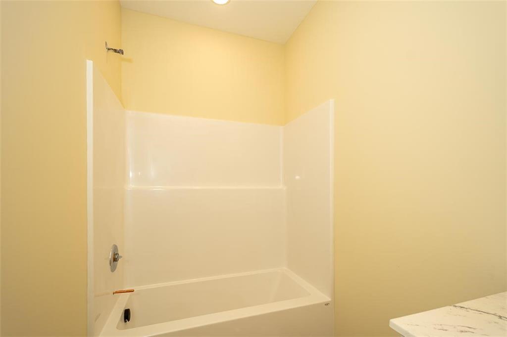 1018 Bluestem Circle Property Photo 32