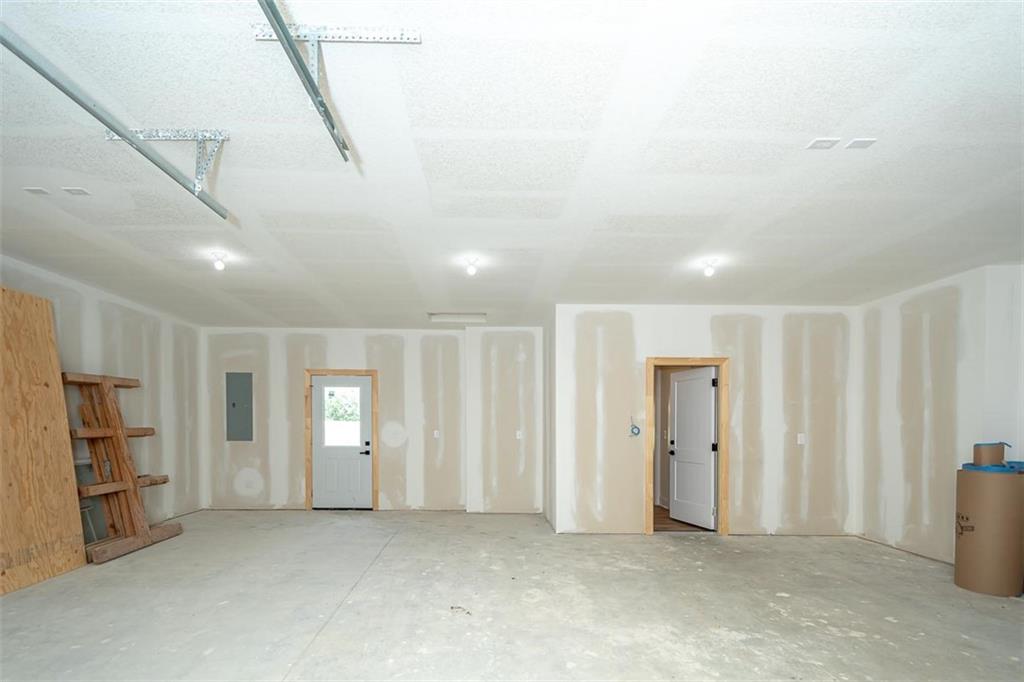 1018 Bluestem Circle Property Photo 37