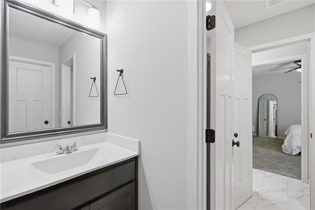 921 Foxglove Lane Property Photo 37