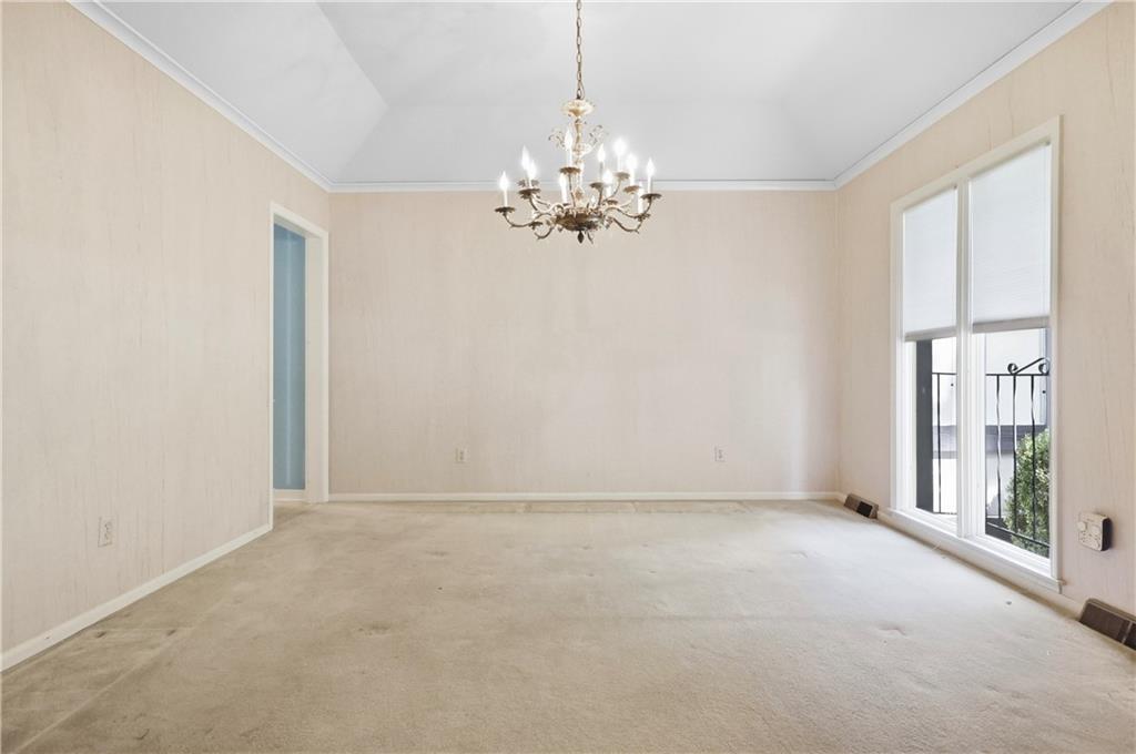 12820 Sagamore Road Property Photo 4