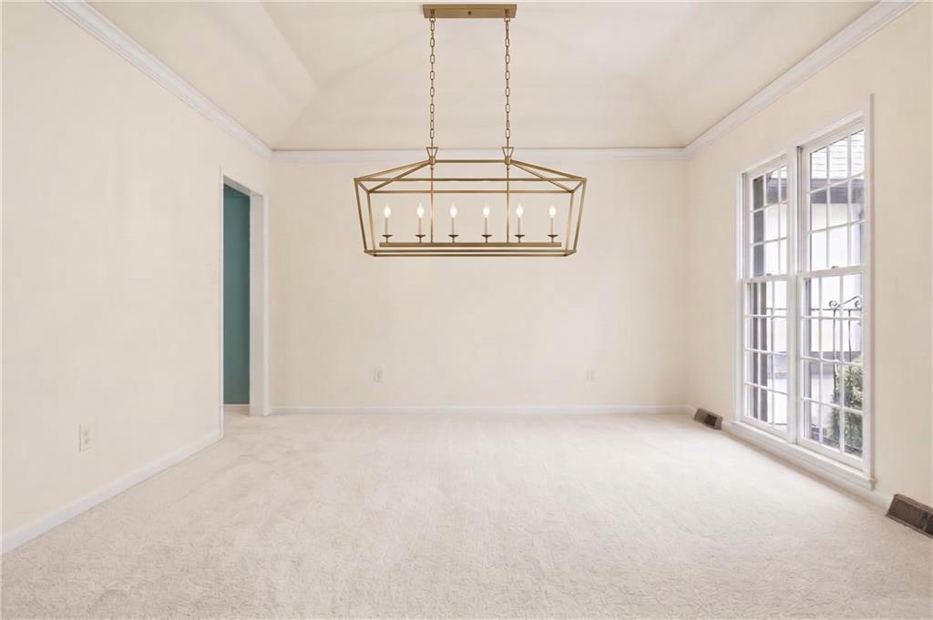 12820 Sagamore Road Property Photo 5