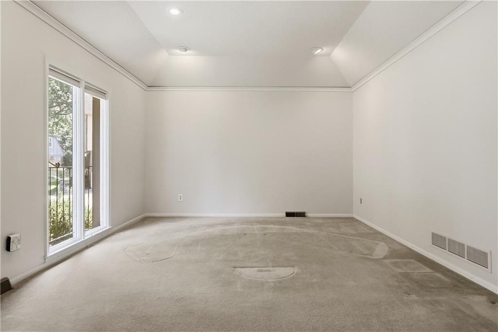 12820 Sagamore Road Property Photo 8