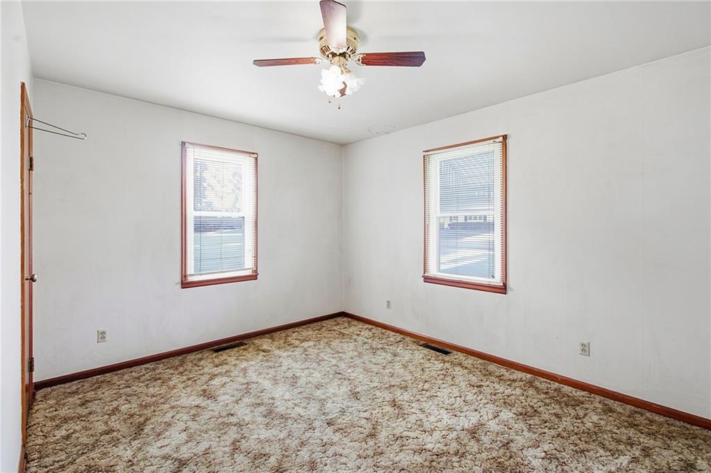 1209 Sw Eugene Street Property Photo 8