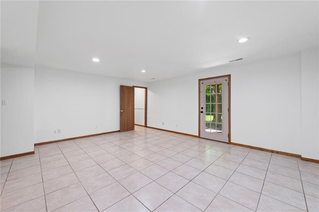 1745 Collins Drive Property Photo 29
