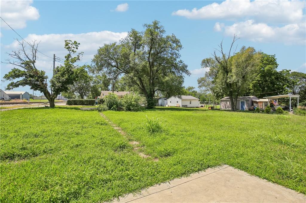 112 W Pine Street Property Photo 33