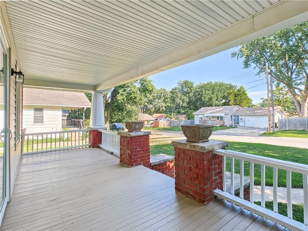 10117 E 10th Street Property Photo 3