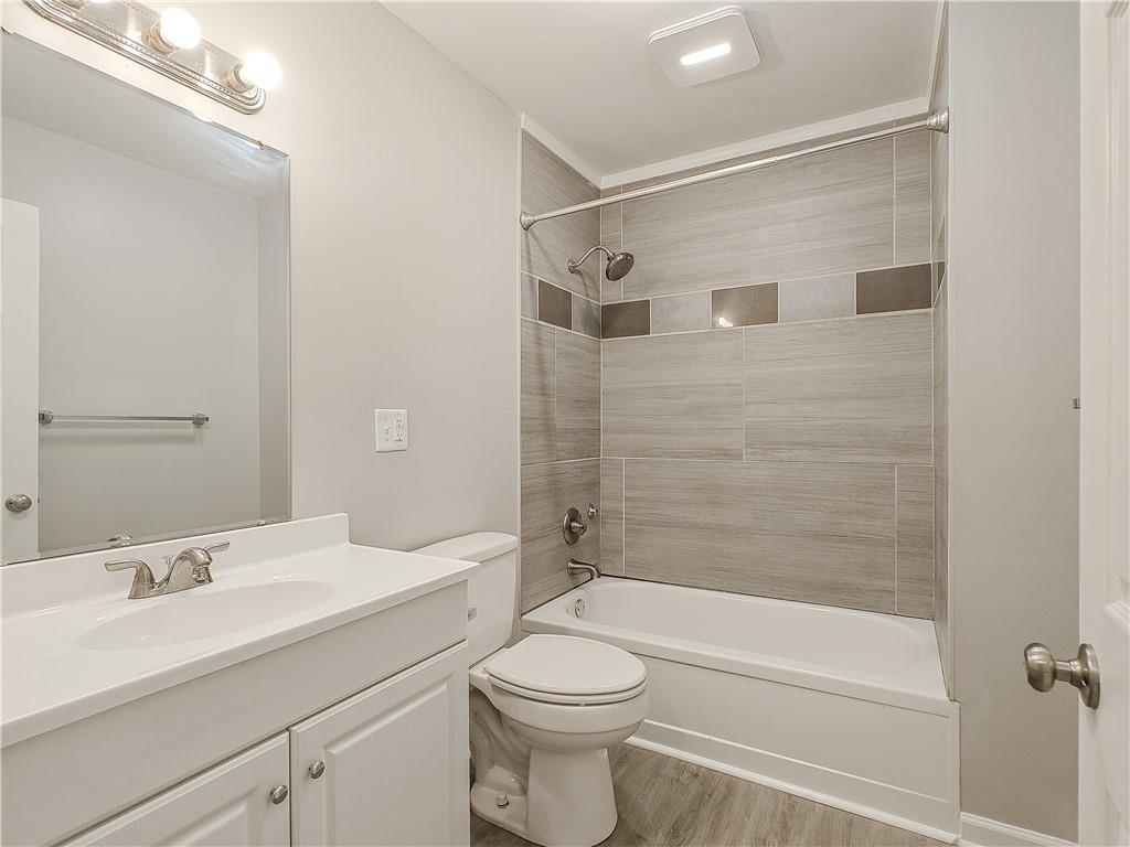 10117 E 10th Street Property Photo 16