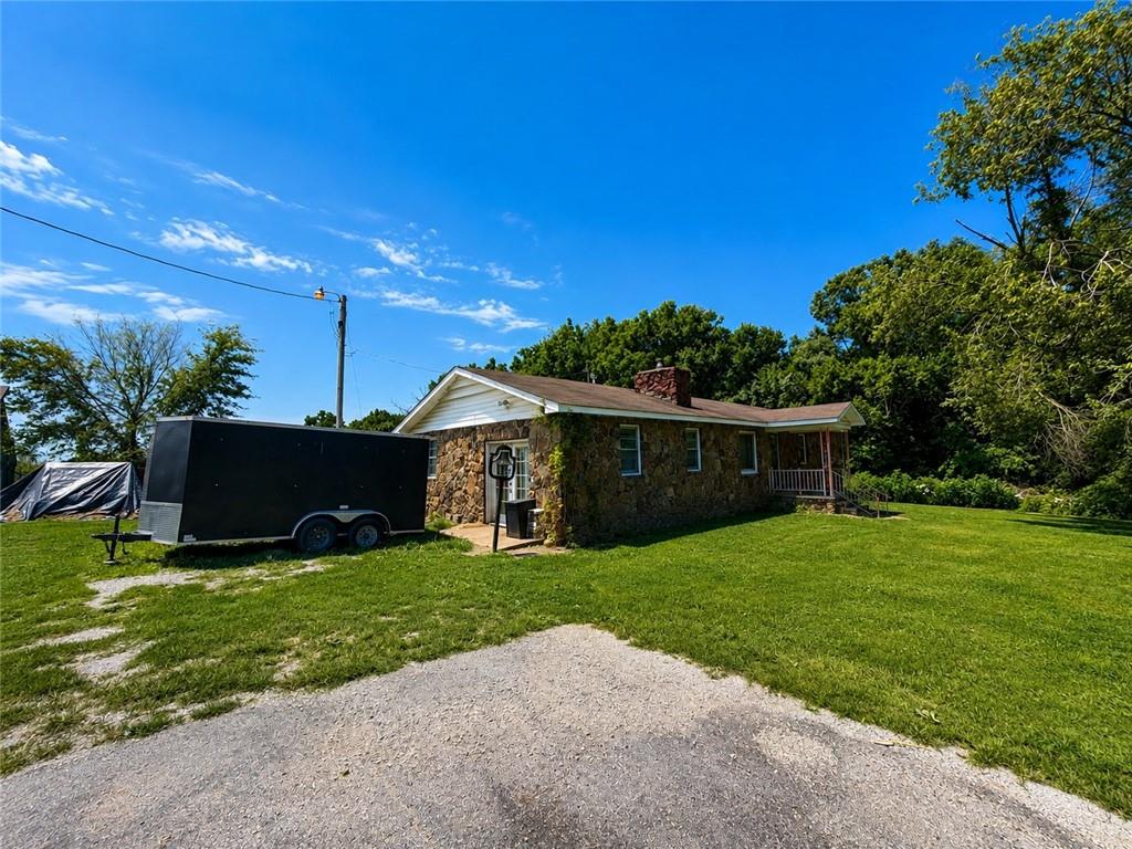 1210 Waters Road Property Photo 3