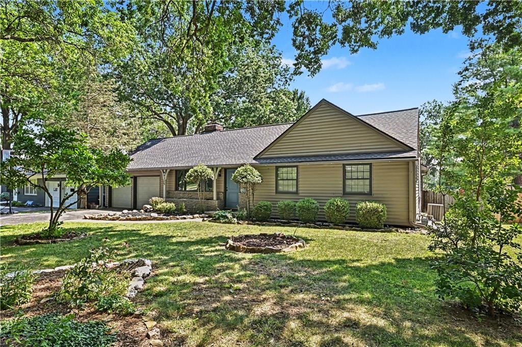 6325 Maple Drive Property Photo 2