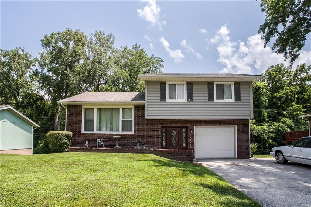 1209 N 75th Drive Property Photo 1