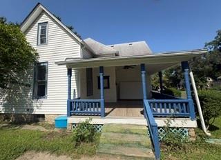 909 W 10th Street Property Photo 4