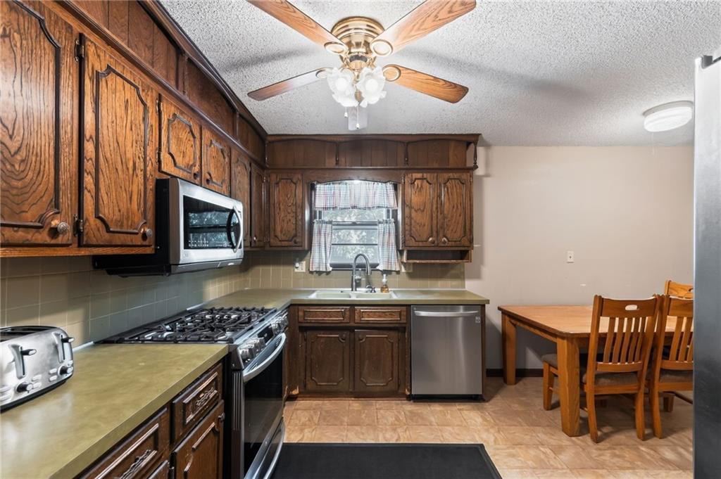 418 Sw Sunset Drive Property Photo 8