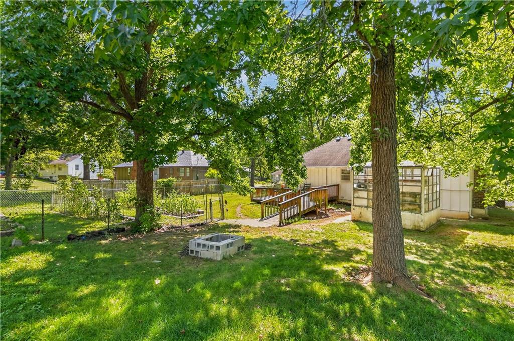 418 Sw Sunset Drive Property Photo 34