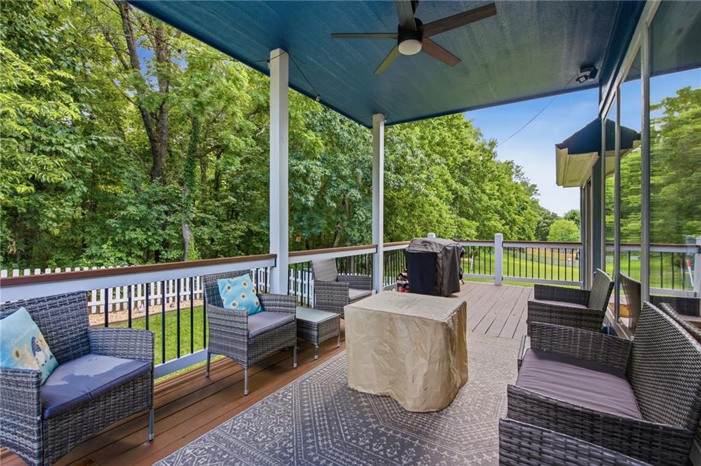 497 S 137th Place Property Photo 3