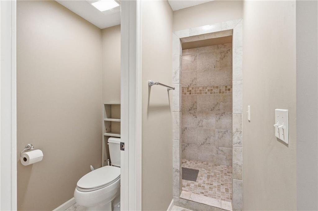 497 S 137th Place Property Photo 29